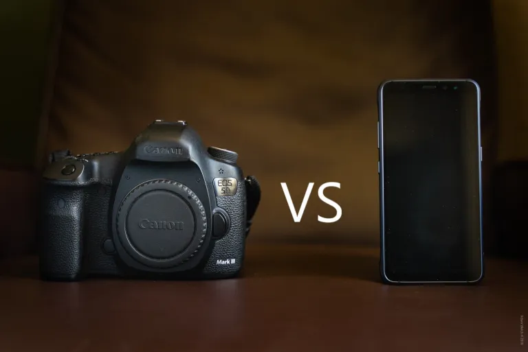 Huawei Pura 80 Ultra vs Canon EOS R50 DSLR size comparison